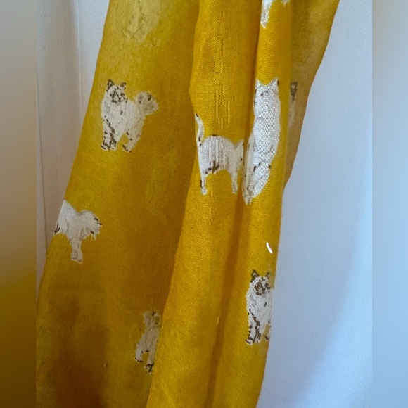 Circular Cat Scarf, Yellow - Picture 3 of 3